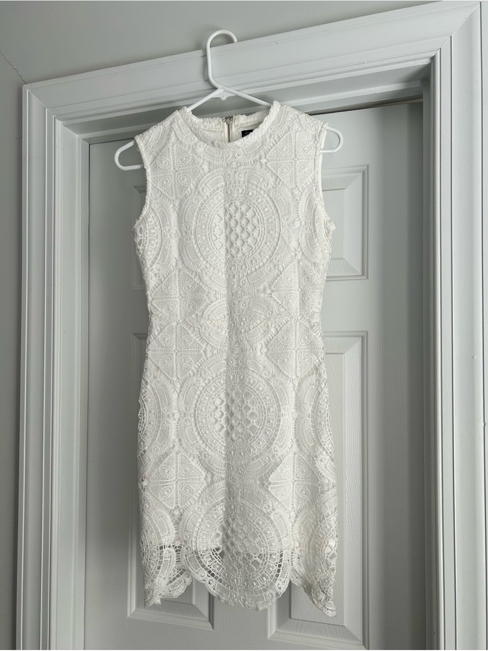 Shinestar White Sleeveless Lace Mini Dress